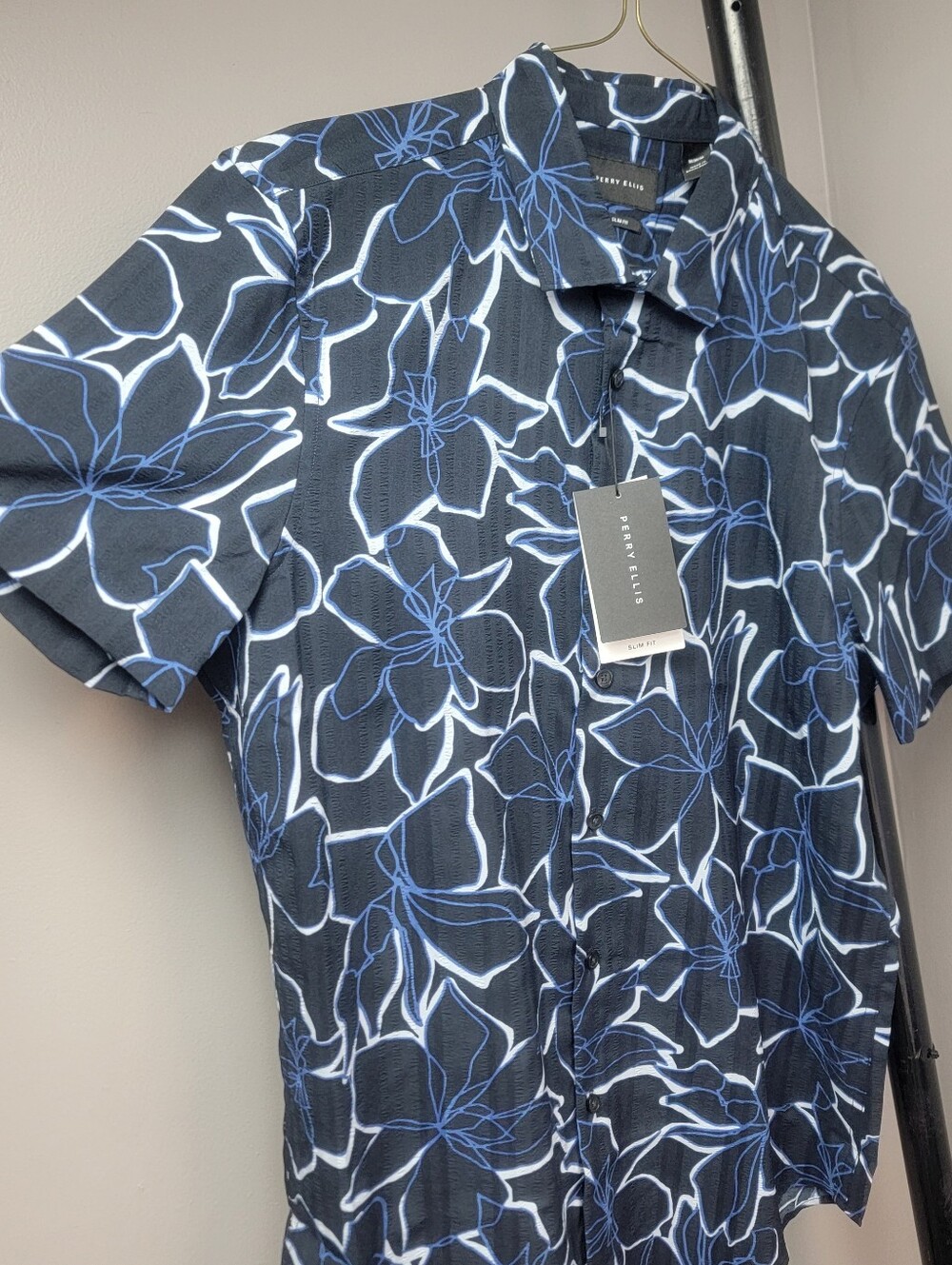 Perry Ellis Navy Short Sleeve Tropical Hawaiian Floral Resort Button Down Shirt